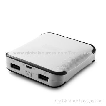 2 USB mobile phone chargers for iPhone and samsung with 6,600mAh Capacity